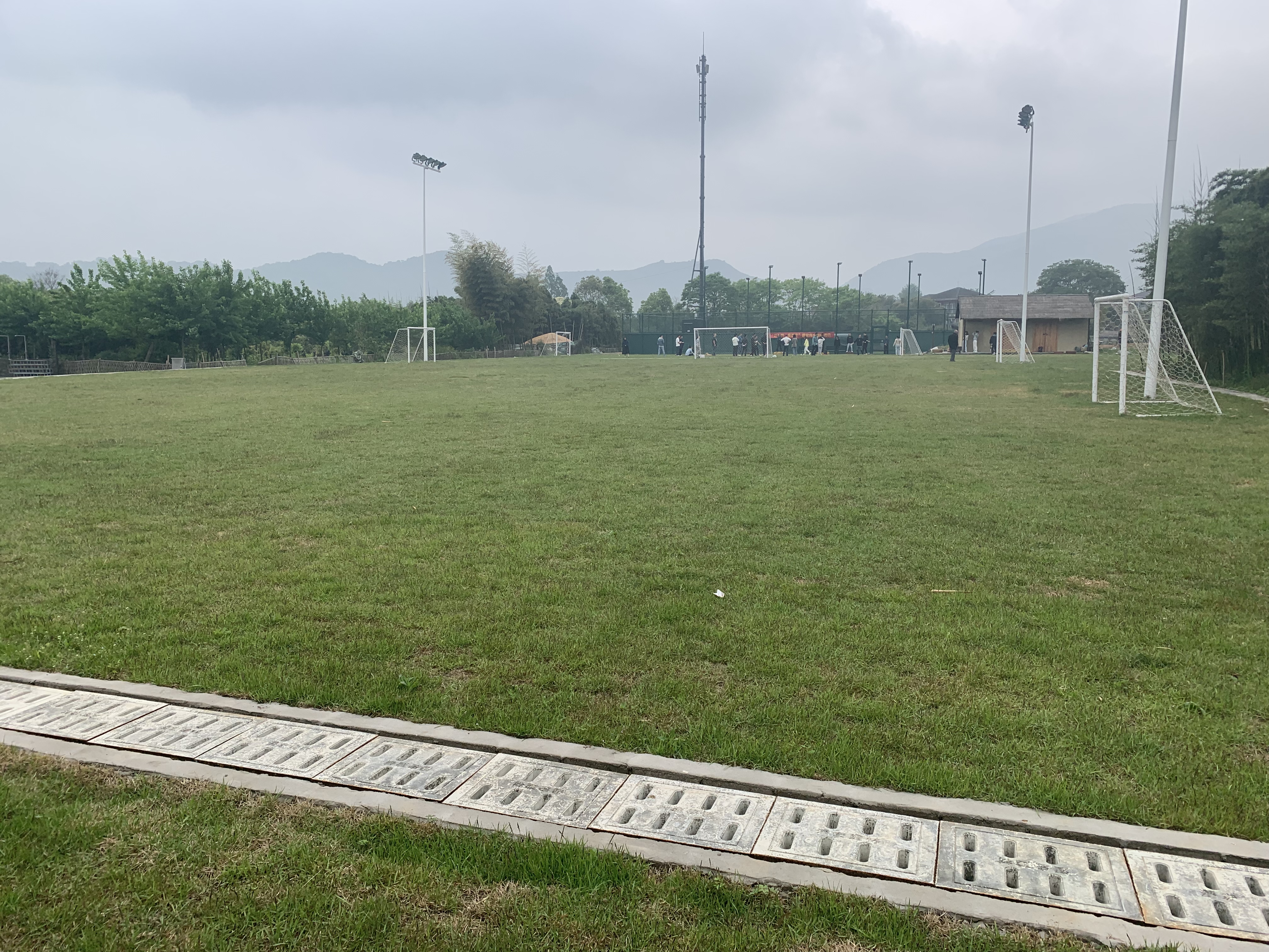 黃湖鎮青山村體育運動(dòng)場(chǎng)的建設項目